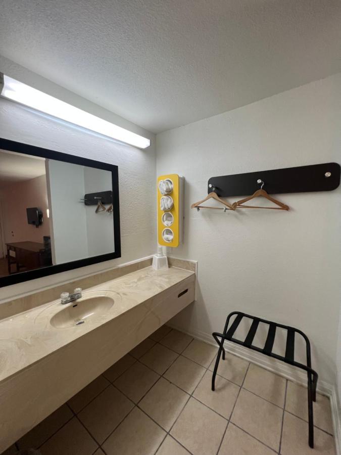 Motel 6 Lake Charles, La Exterior foto